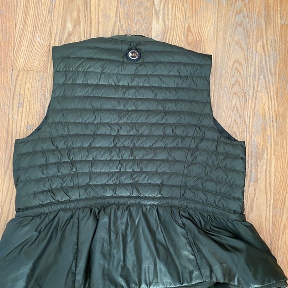 Michael Kors Puffer Vest - Picture 3 of 3